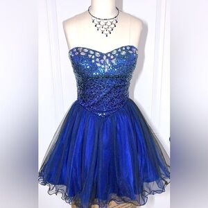 Masquerade sequined jeweled blue mini prom dress Size 3/4